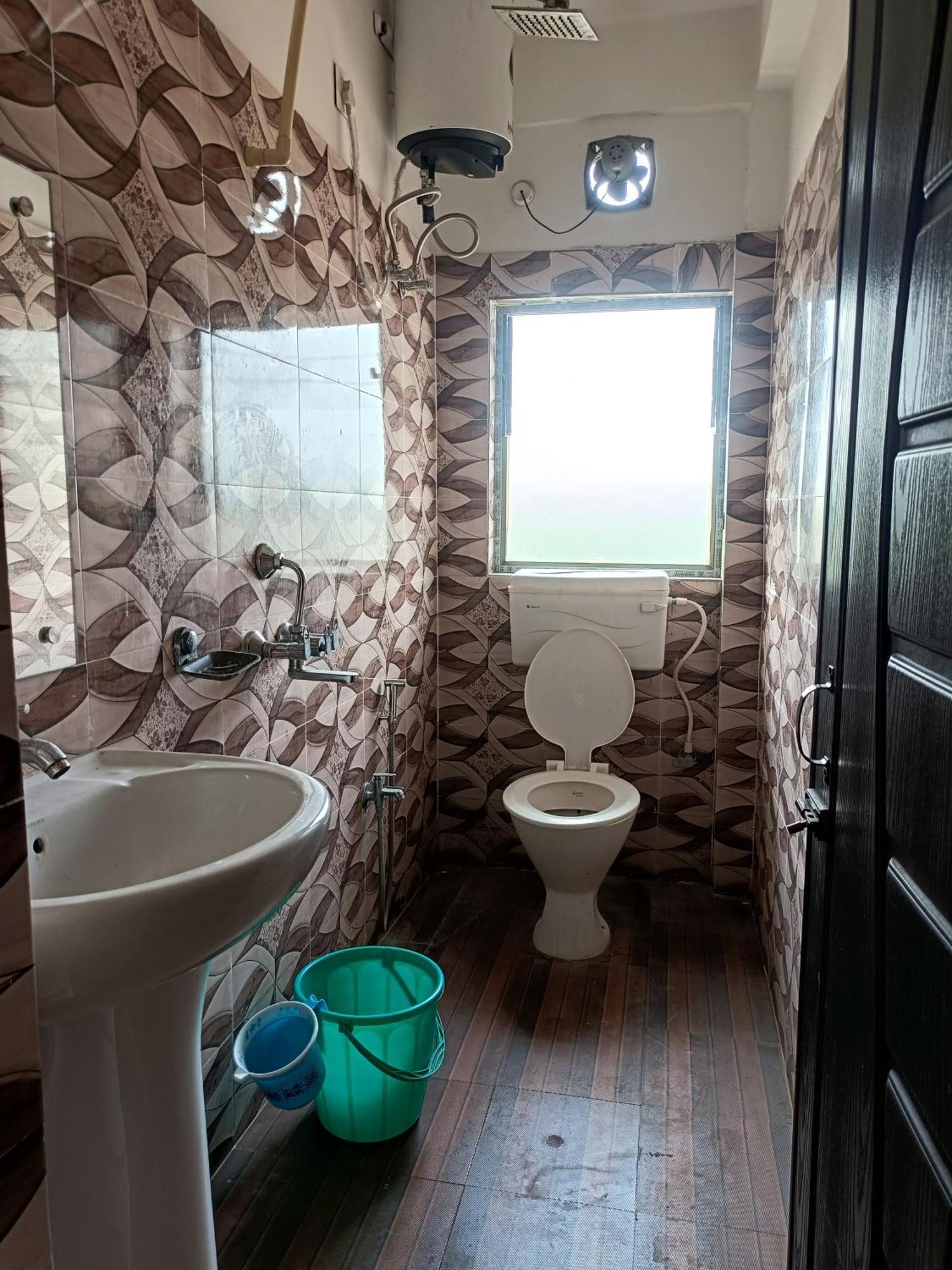 Hotel Knight Inn Airport Γουβαχάτι Εξωτερικό φωτογραφία